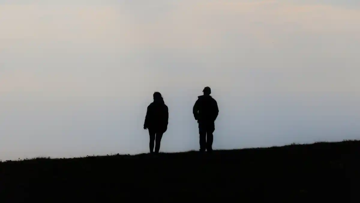 浮気を誘発しやすいのって結局なんなの？どうすれば避けられるの？を調べた研究の話